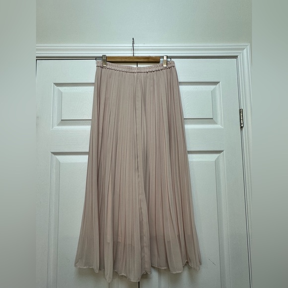 Uniqlo Pink Pleated Skirt - US M - Picture 2 of 6